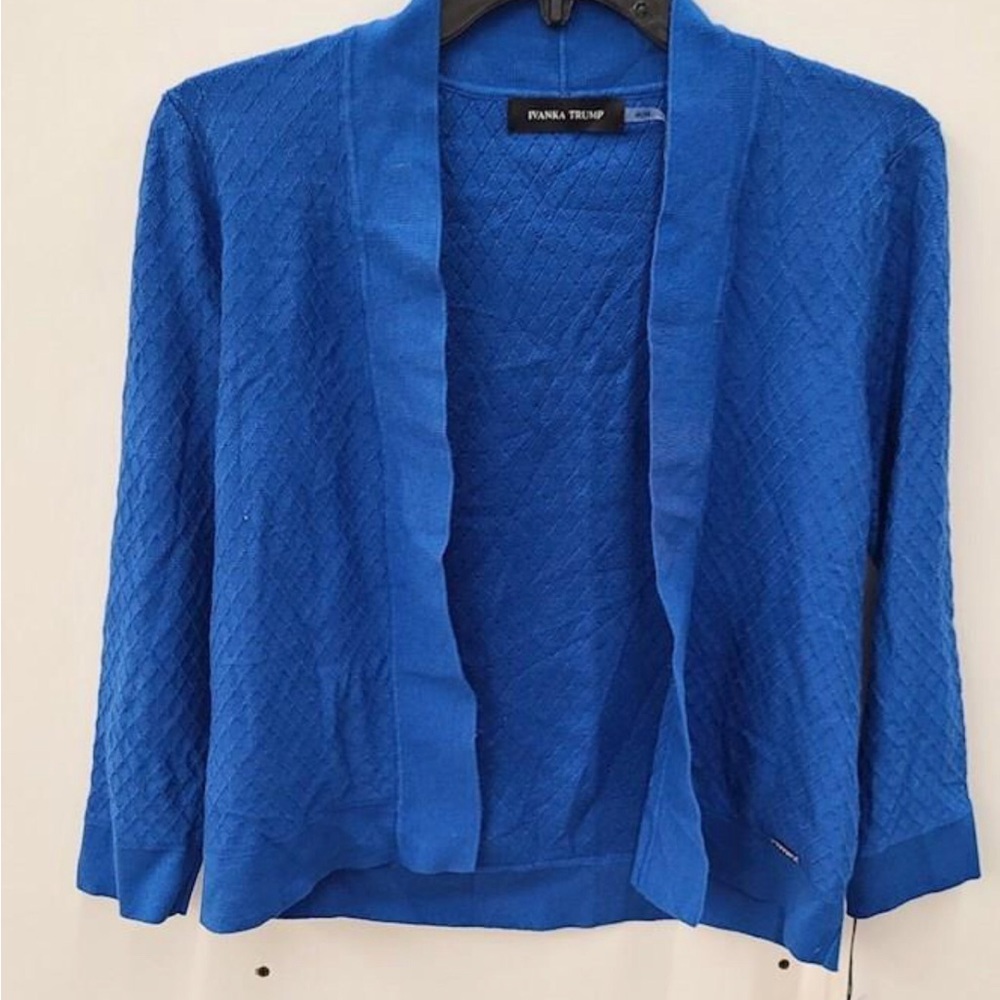 NWT Women’s Ivanka Trump Blue Cardigan Size Medium